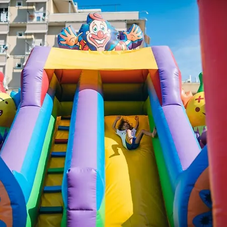 Trevi Family カットーリカ