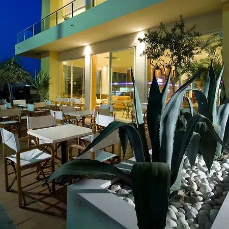 Trevi Family Otel 3*