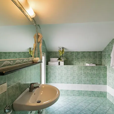 Trevi Family カットーリカ