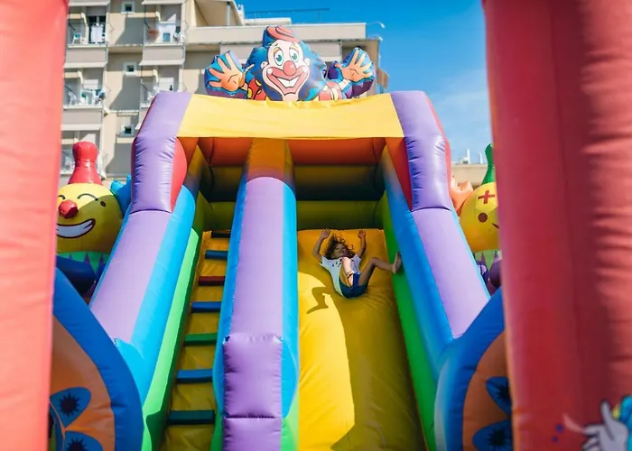 Trevi Family كاتوليكا