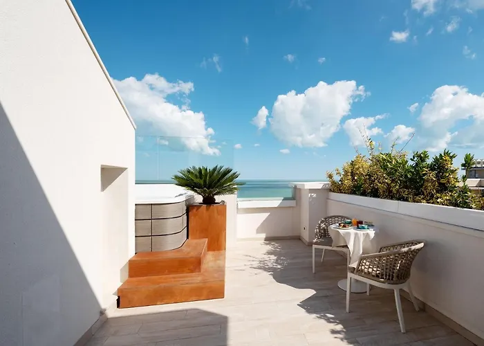 Trevi Family فندق 3*