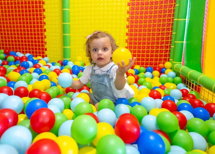 Trevi Family كاتوليكا