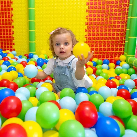 Trevi Family Κατόλικα