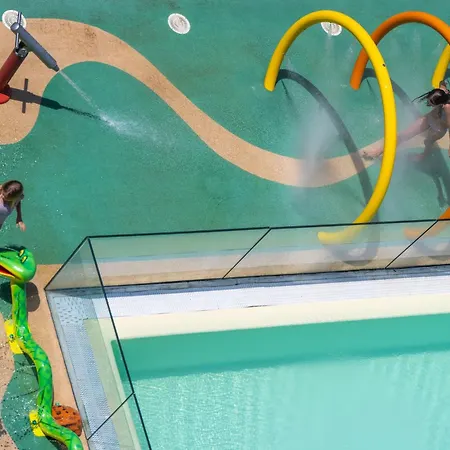 호텔 Trevi Family 카톨리카