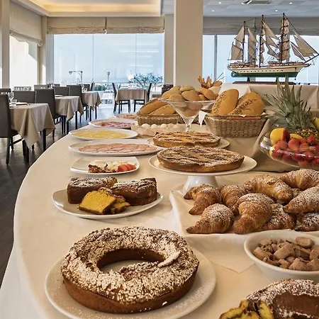 Hotel Trevi Family 3*