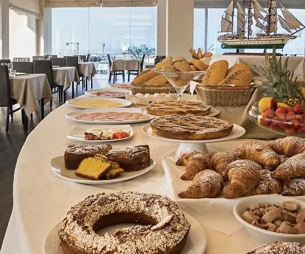 Hotel Trevi Family 3*